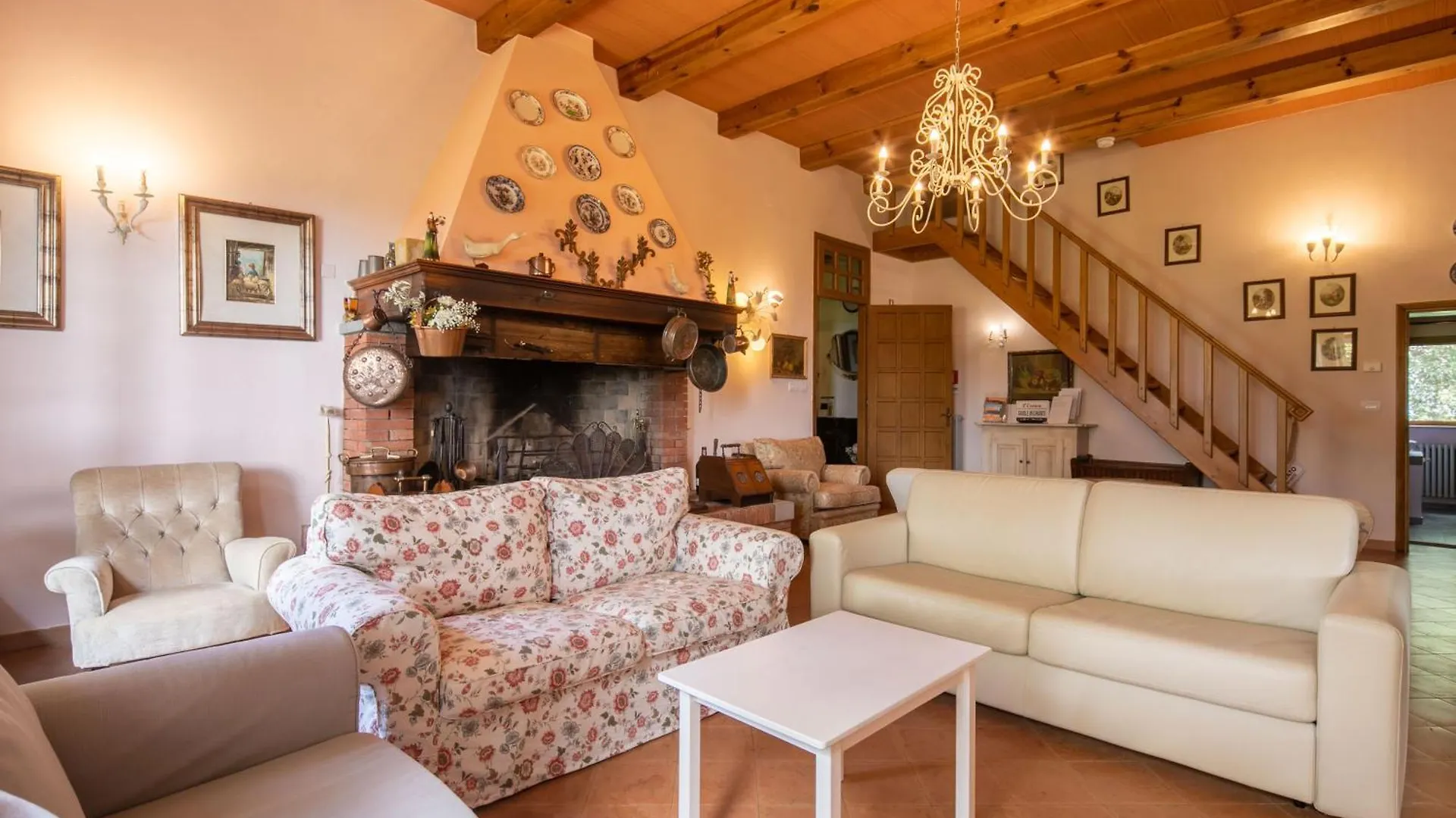Casale Montelucci By Vacavilla Gaiole in Chianti Villa