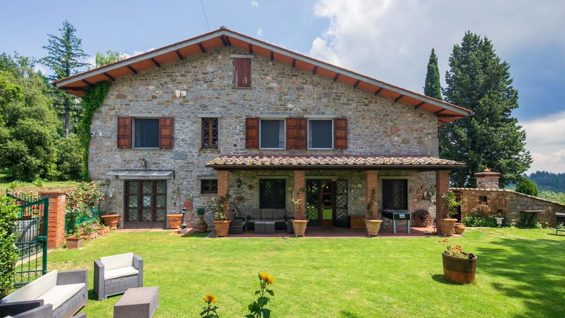Casale Montelucci By Vacavilla Gaiole in Chianti Villa